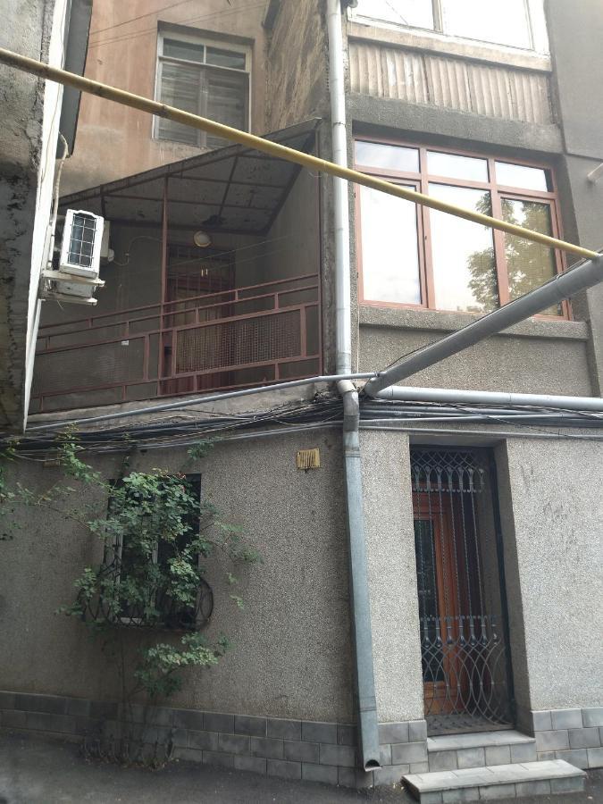 Abovyan 36 Apt & Tour Ereván Exterior foto